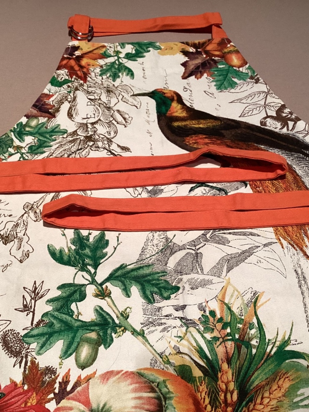 MICHAEL WORKS APRON - AUTUMN THEME - 100% COTTON - SIZE OS